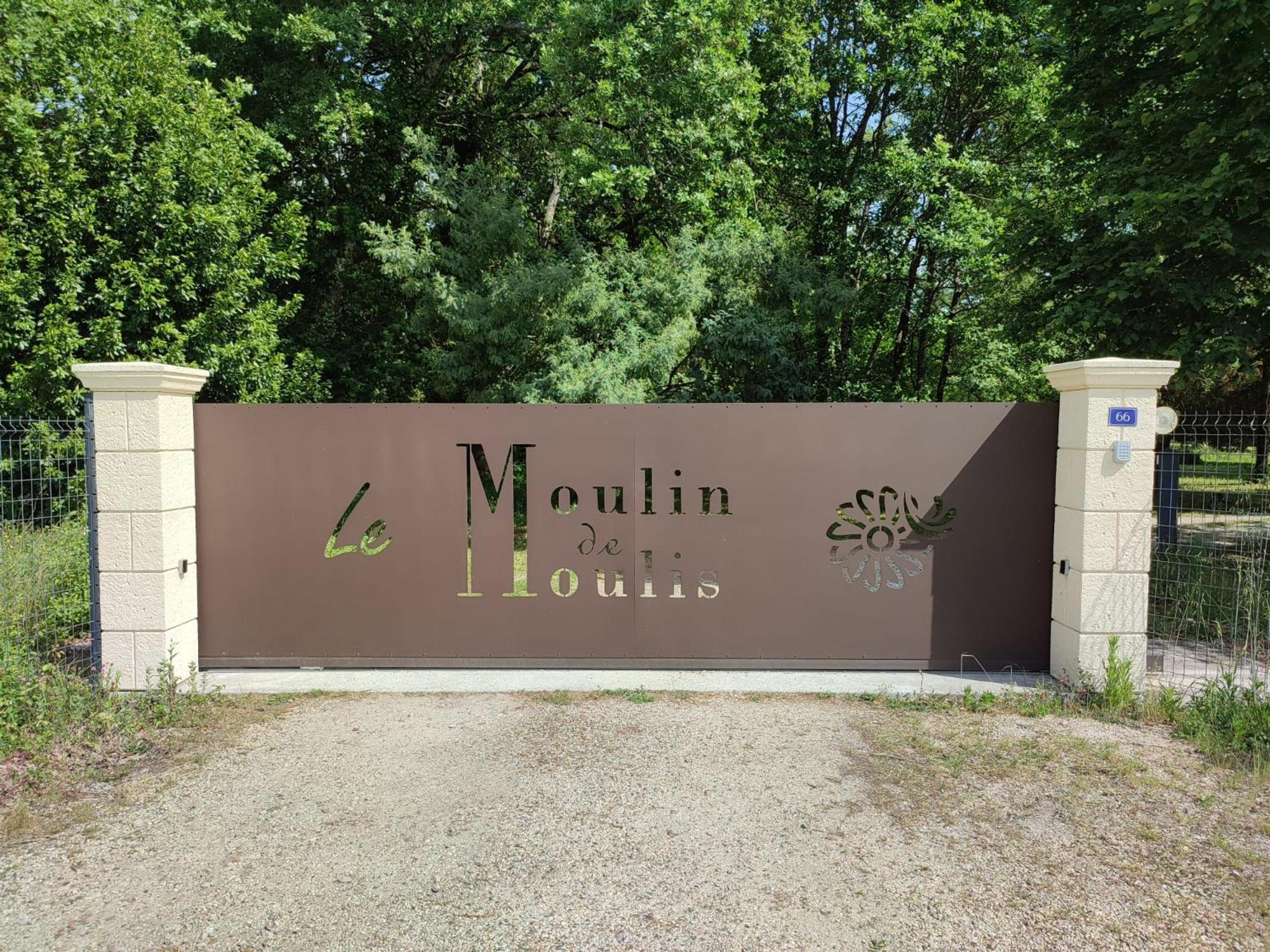 Chambre D'Hotes Le Moulin De Moulis 外观 照片